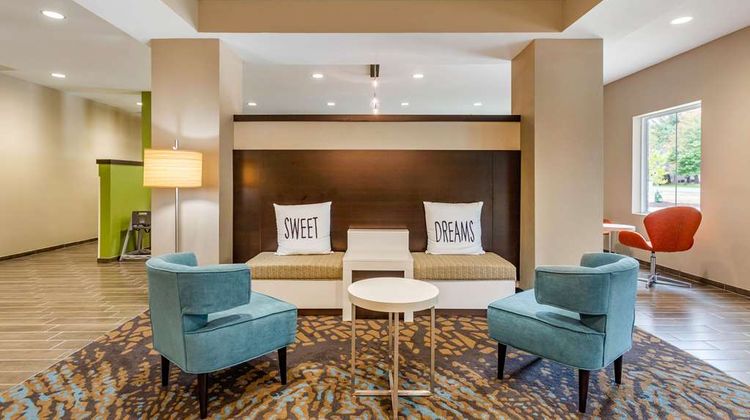 Sleep Inn & Suites Lobby
