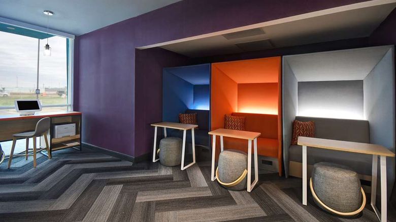 <b>Tru By Hilton West Memphis Lobby</b>. Images powered by <a href="https://iceportal.shijigroup.com/" title="IcePortal" target="_blank">IcePortal</a>.