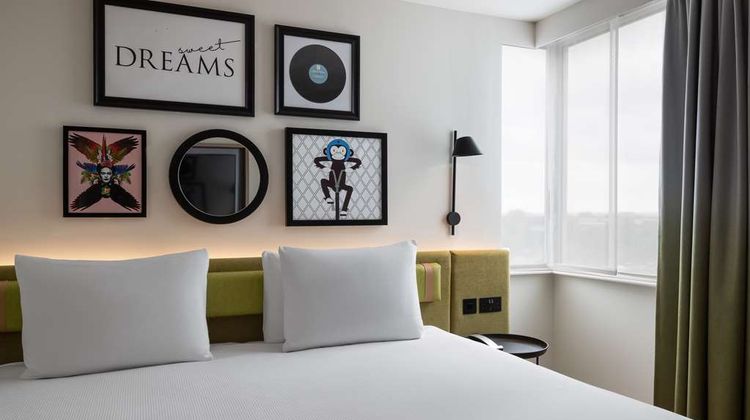 Hampton by Hilton London Ealing Room