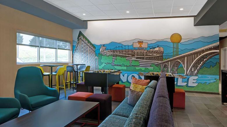 <b>Tru by Hilton West Turkey Creek Lobby</b>. Images powered by <a href="https://iceportal.shijigroup.com/" title="IcePortal" target="_blank">IcePortal</a>.