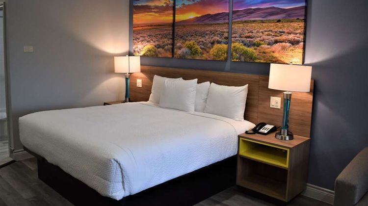 Days Inn by Wyndham University Room