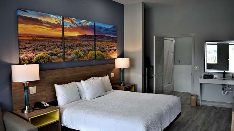 Days Inn by Wyndham University Room