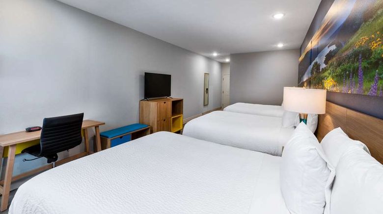 <b>Days Inn by Wyndham University Suite</b>. Images powered by <a href="https://iceportal.shijigroup.com/" title="IcePortal" target="_blank">IcePortal</a>.
