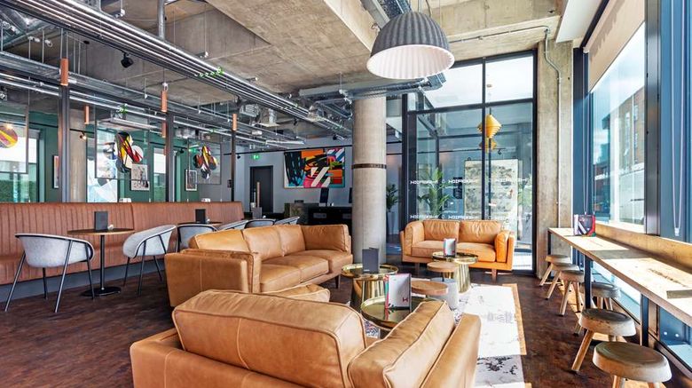 <b>The Hendrick Smithfield Lobby</b>. Images powered by <a href="https://iceportal.shijigroup.com/" title="IcePortal" target="_blank">IcePortal</a>.