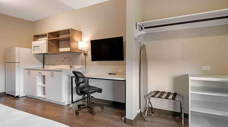 <b>Extended Stay America Prem Stes Pooler Room</b>. Images powered by <a href="https://iceportal.shijigroup.com/" title="IcePortal" target="_blank">IcePortal</a>.