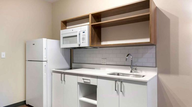 <b>Extended Stay America Prem Stes Pooler Room</b>. Images powered by <a href="https://iceportal.shijigroup.com/" title="IcePortal" target="_blank">IcePortal</a>.