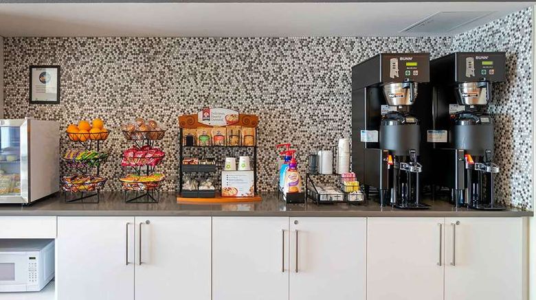 <b>Extended Stay America Prem Stes Pooler Restaurant</b>. Images powered by <a href="https://iceportal.shijigroup.com/" title="IcePortal" target="_blank">IcePortal</a>.