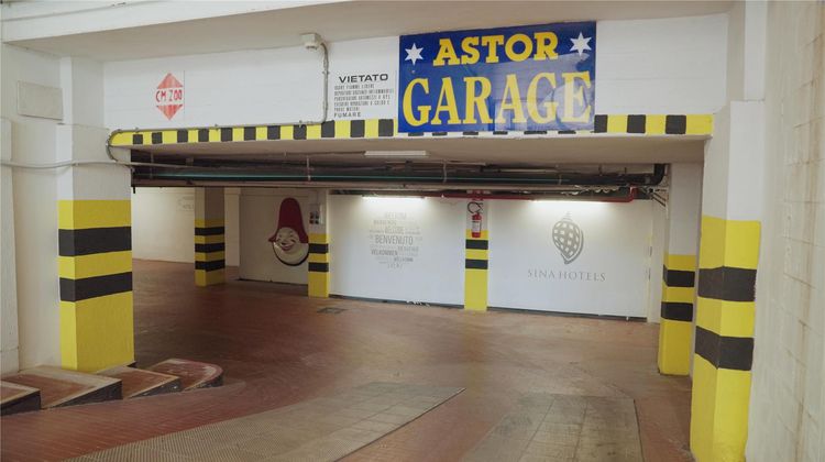 Sina Astor Other