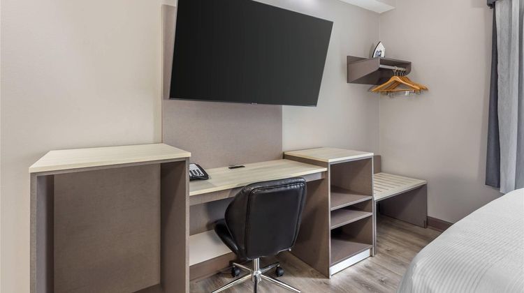 Quality Inn Wilmington Suite