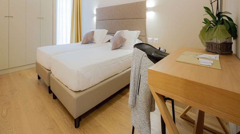 <b>Hotel Politeama Room</b>. Images powered by <a href="https://iceportal.shijigroup.com/" title="IcePortal" target="_blank">IcePortal</a>.