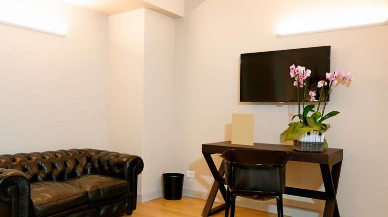 <b>Hotel Politeama Suite</b>. Images powered by <a href="https://iceportal.shijigroup.com/" title="IcePortal" target="_blank">IcePortal</a>.