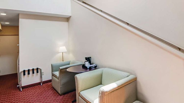 Americas Best Value Inn Torrington Lobby