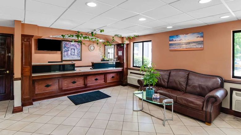 <b>Americas Best Value Inn Torrington Lobby</b>. Images powered by <a href="https://iceportal.shijigroup.com/" title="IcePortal" target="_blank">IcePortal</a>.