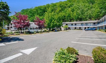 Americas Best Value Inn Torrington