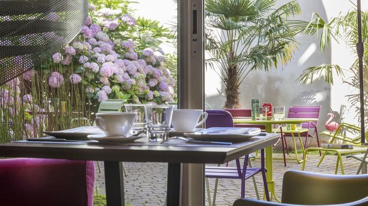 Acanthe Hotel Restaurant