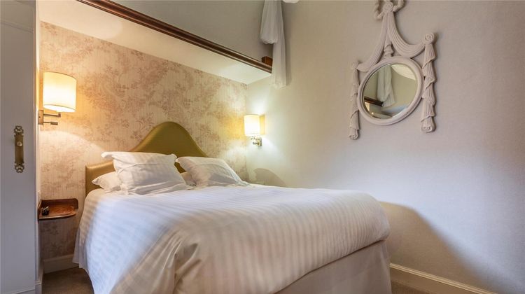 Le Sphinx Hotel Room