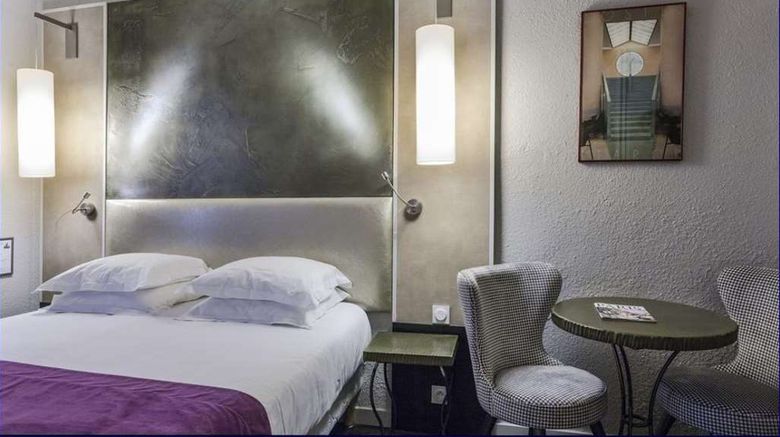 <b>Hotel de France Invalides Room</b>. Images powered by <a href="https://iceportal.shijigroup.com/" title="IcePortal" target="_blank">IcePortal</a>.