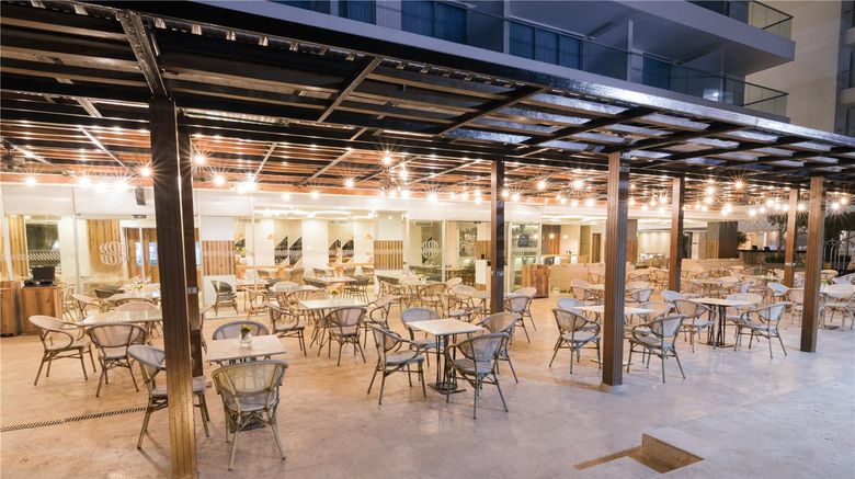 <b>Sonesta Hotel Cartagena Restaurant</b>. Images powered by <a href="https://iceportal.shijigroup.com/" title="IcePortal" target="_blank">IcePortal</a>.