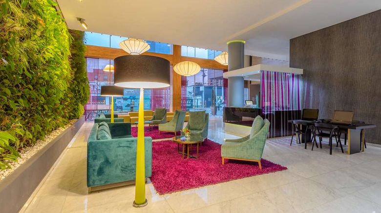 <b>Sonesta Hotel Bogota Lobby</b>. Images powered by <a href="https://iceportal.shijigroup.com/" title="IcePortal" target="_blank">IcePortal</a>.