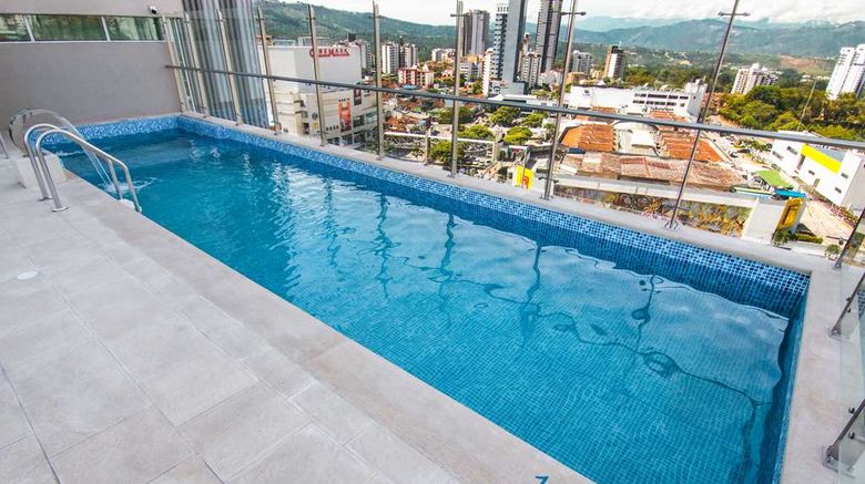 <b>Sonesta Hotel Bucaramanga Pool</b>. Images powered by <a href="https://iceportal.shijigroup.com/" title="IcePortal" target="_blank">IcePortal</a>.