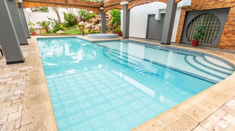 Sonesta Hotel Loja Pool