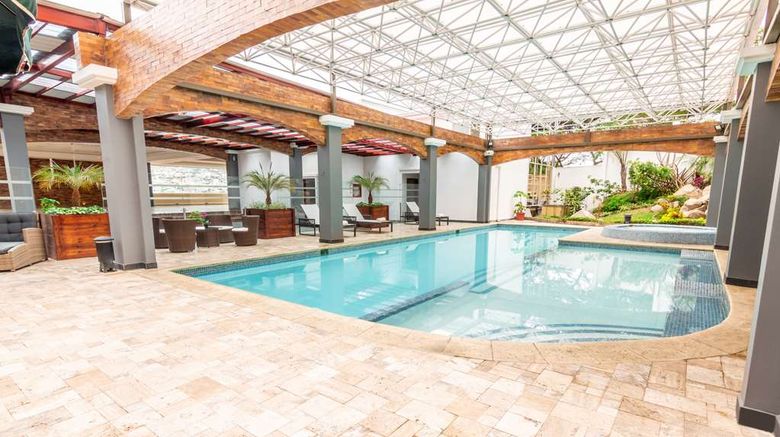 <b>Sonesta Hotel Loja Pool</b>. Images powered by <a href="https://iceportal.shijigroup.com/" title="IcePortal" target="_blank">IcePortal</a>.