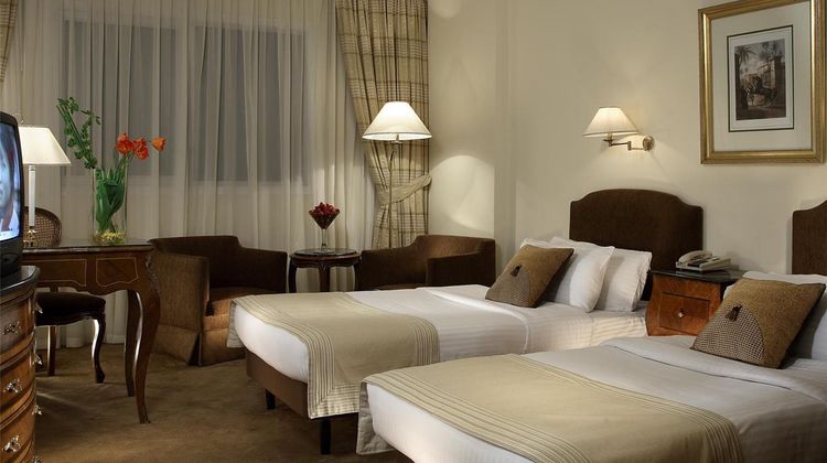 Sonesta Hotel Tower & Casino Room