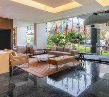 Sonesta Hotel El Olivar Lobby