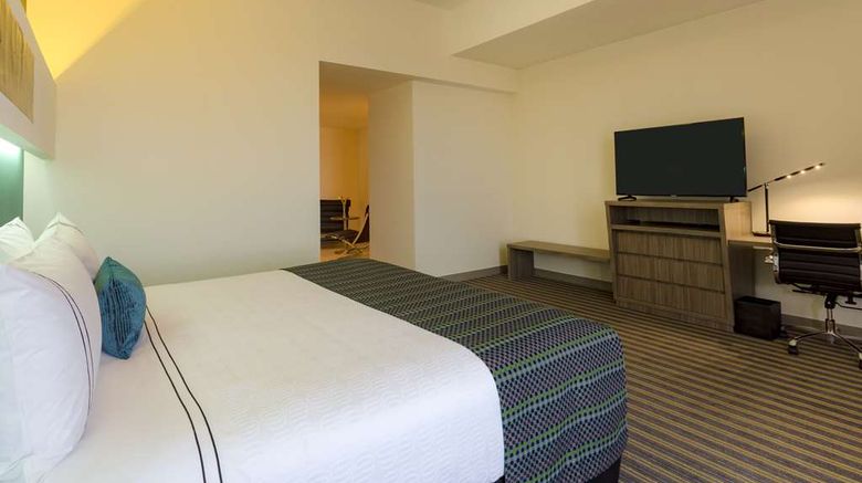 <b>Sonesta Hotel Arequipa Suite</b>. Images powered by <a href="https://iceportal.shijigroup.com/" title="IcePortal" target="_blank">IcePortal</a>.