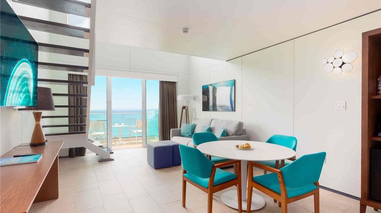 Sonesta Maho Beach Resort, Casino & Spa Suite