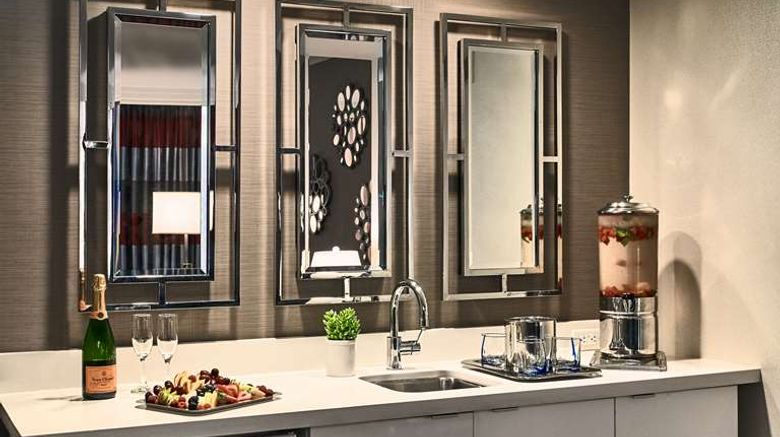 <b>Sonesta Philadelphia Rittenhouse Square Room</b>. Images powered by <a href="https://iceportal.shijigroup.com/" title="IcePortal" target="_blank">IcePortal</a>.