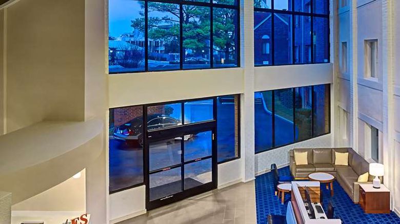 <b>Sonesta ES Suites Memphis East Lobby</b>. Images powered by <a href="https://iceportal.shijigroup.com/" title="IcePortal" target="_blank">IcePortal</a>.