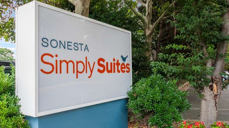Sonesta Simply Suites Memphis East Exterior