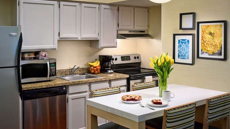 Sonesta Simply Suites Cleveland Westlake Suite