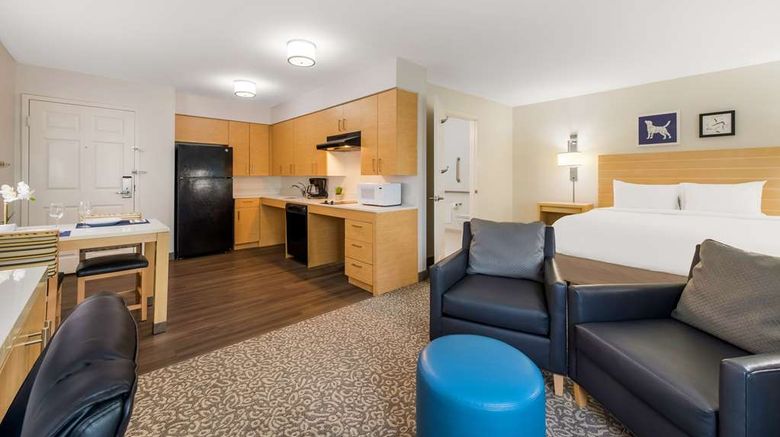 <b>Sonesta ES Suites Charlotte Arrowood Room</b>. Images powered by <a href="https://iceportal.shijigroup.com/" title="IcePortal" target="_blank">IcePortal</a>.