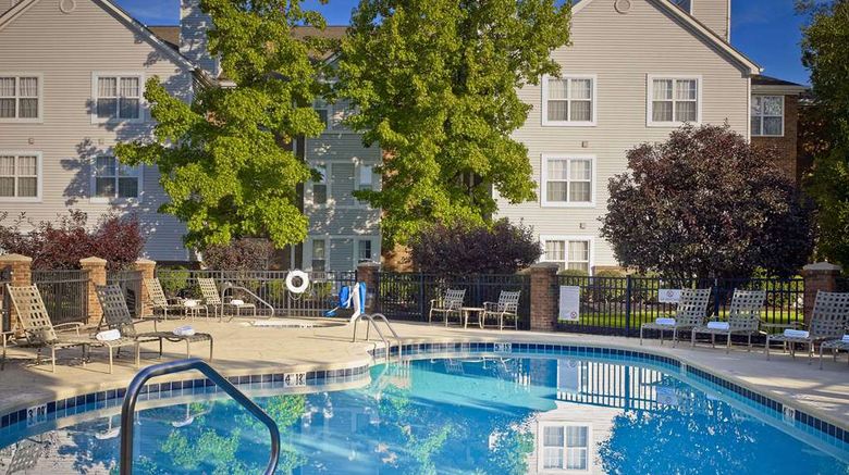 <b>Sonesta ES Suites Cincinnati Pool</b>. Images powered by <a href="https://iceportal.shijigroup.com/" title="IcePortal" target="_blank">IcePortal</a>.