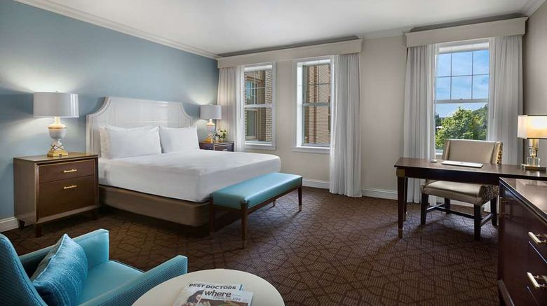 <b>The Royal Sonesta Chase Park Plaza Room</b>. Images powered by <a href="https://iceportal.shijigroup.com/" title="IcePortal" target="_blank">IcePortal</a>.