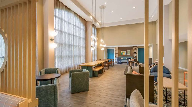 <b>Sonesta ES Suites Andover Boston Lobby</b>. Images powered by <a href="https://iceportal.shijigroup.com/" title="IcePortal" target="_blank">IcePortal</a>.