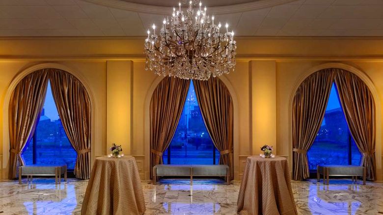 <b>The Royal Sonesta Harbor Court Baltimore Ballroom</b>. Images powered by <a href="https://iceportal.shijigroup.com/" title="IcePortal" target="_blank">IcePortal</a>.