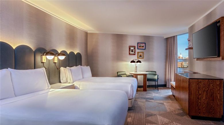 <b>The Royal Sonesta Boston Room</b>. Images powered by <a href="https://iceportal.shijigroup.com/" title="IcePortal" target="_blank">IcePortal</a>.