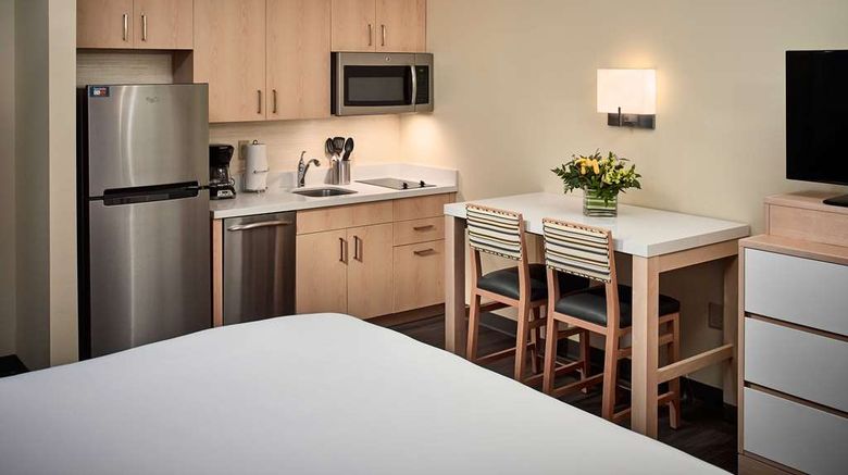 <b>Sonesta ES Suites Gwinnett Place Suite</b>. Images powered by <a href="https://iceportal.shijigroup.com/" title="IcePortal" target="_blank">IcePortal</a>.
