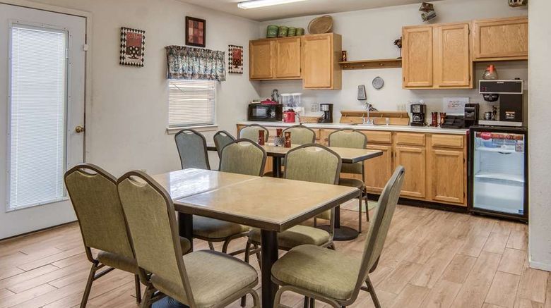 <b>Americas Best Value Inn Baird Restaurant</b>. Images powered by <a href="https://iceportal.shijigroup.com/" title="IcePortal" target="_blank">IcePortal</a>.