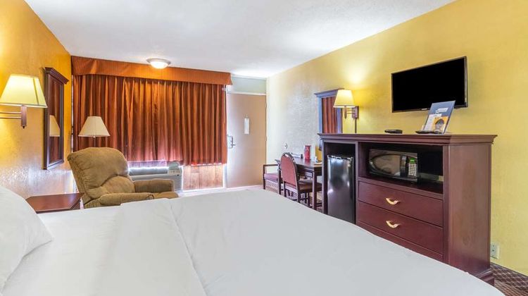 Americas Best Value Inn Elk City Room