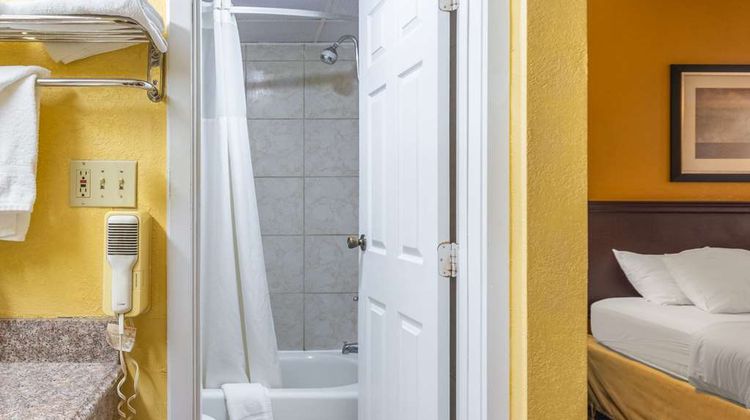 Americas Best Value Inn Elk City Room