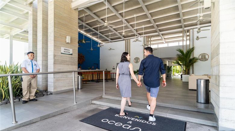<b>Oceana Beach Resort Lobby</b>. Images powered by <a href="https://iceportal.shijigroup.com/" title="IcePortal" target="_blank">IcePortal</a>.