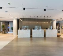 Hotel Mona Plaza Lobby
