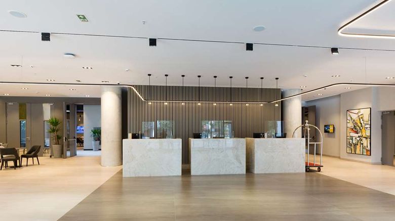 <b>Hotel Mona Plaza Lobby</b>. Images powered by <a href="https://iceportal.shijigroup.com/" title="IcePortal" target="_blank">IcePortal</a>.