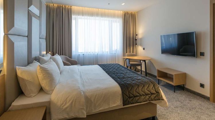 Hotel Mona Plaza Room