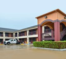 Americas Best Value Inn & Suites Exterior