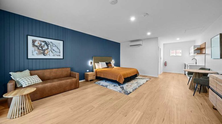 <b>Econo Lodge Border Gateway Wodonga Room</b>. Images powered by <a href="https://iceportal.shijigroup.com/" title="IcePortal" target="_blank">IcePortal</a>.